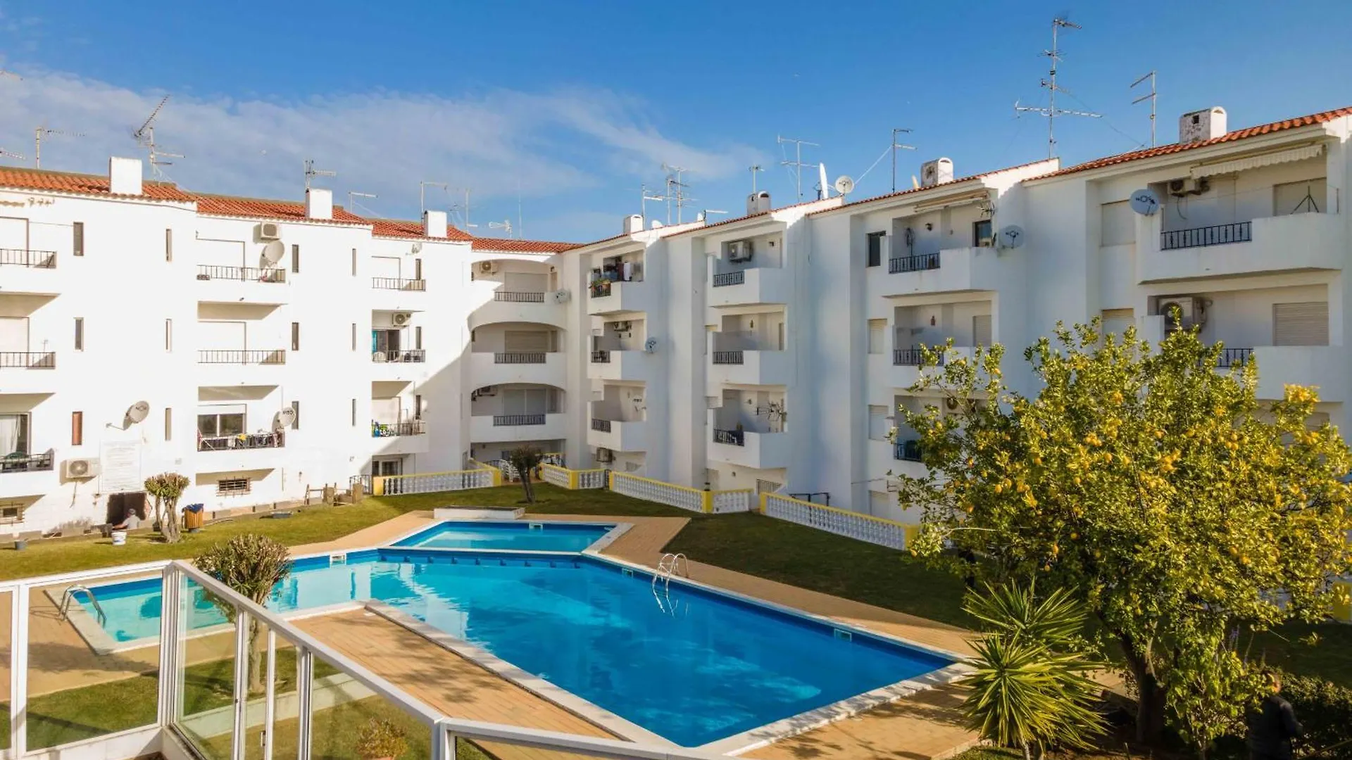 Santa Eulalia 2-Bedroom Apartment - Swimming Pool - Wifi Albufeira
