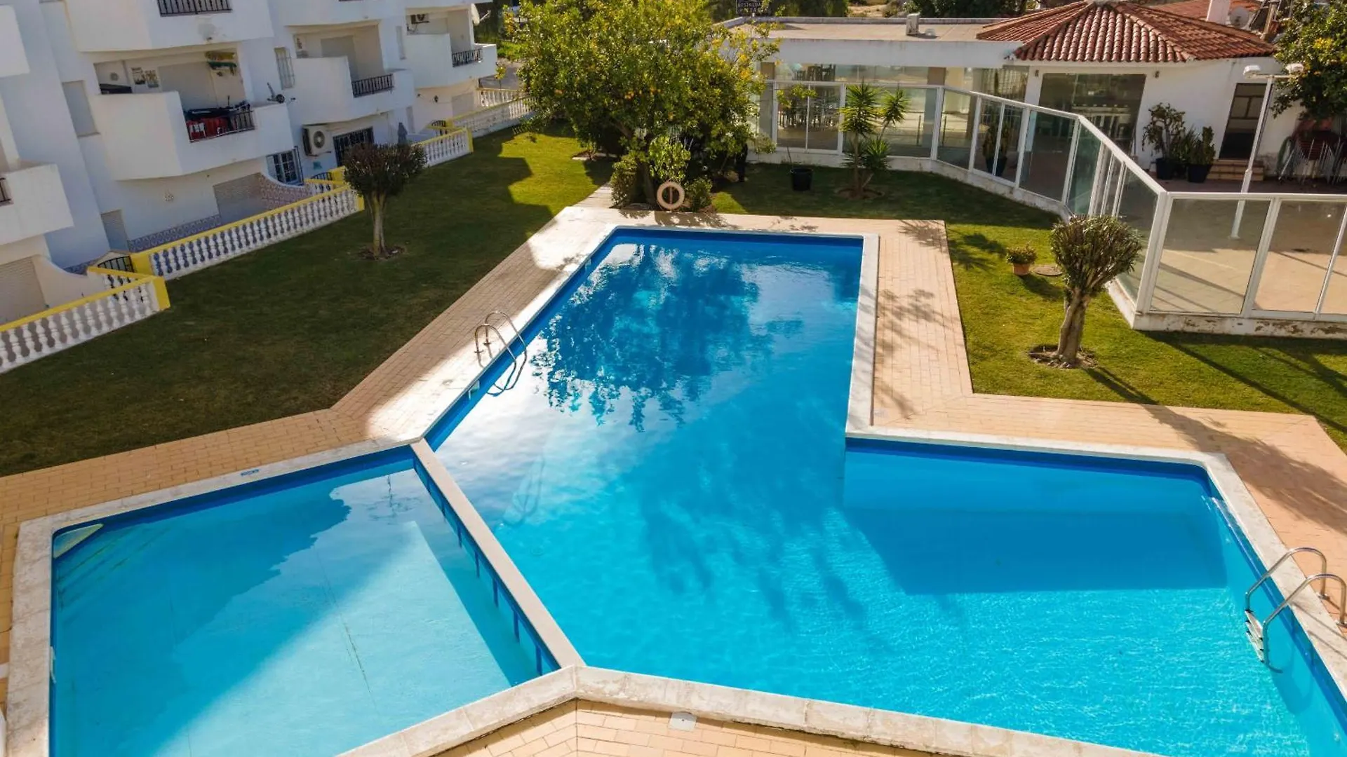 Santa Eulalia 2-Bedroom Apartment - Swimming Pool - Wifi Albufeira Portugalia